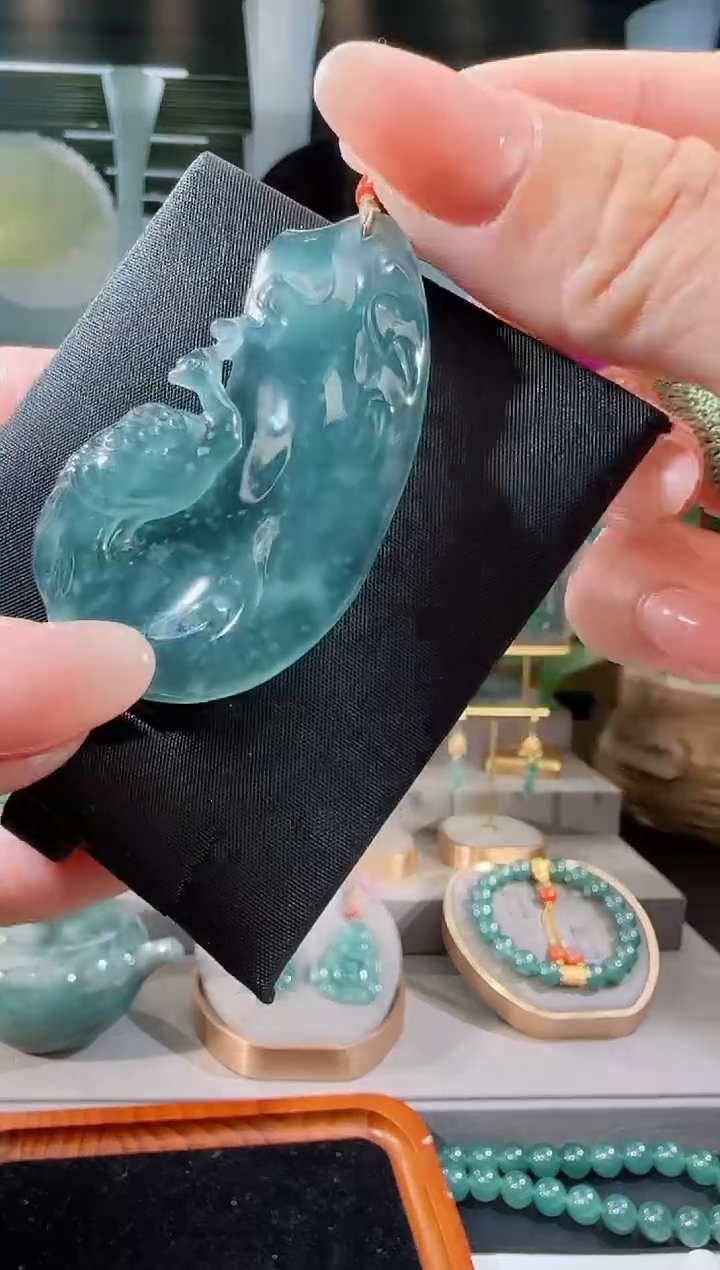 【闪购商品】翡翠吊坠(不含链)未镶嵌凤凰