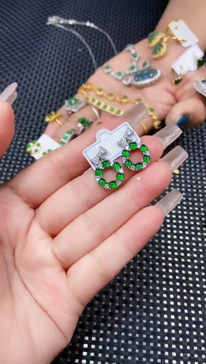 【闪购商品】翡翠未镶嵌耳饰111111111