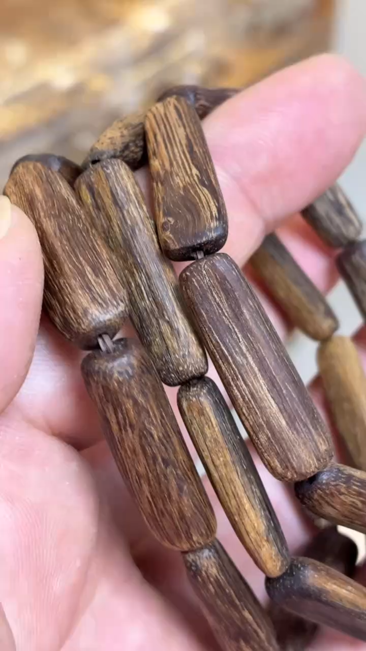 沉香手串 菩萨棋随型单圈沉水多样性发其一