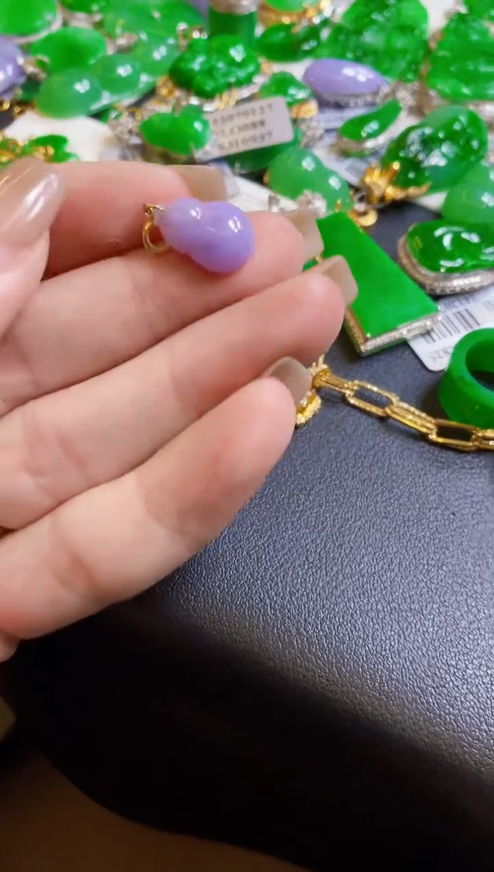 【闪购商品】翡翠颈饰18K金镶嵌吊坠