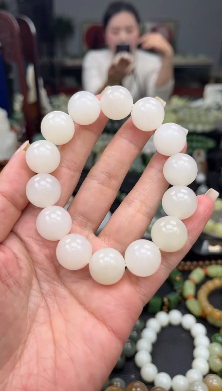 【闪购商品】和田玉手串未镶嵌冰白玉卡16