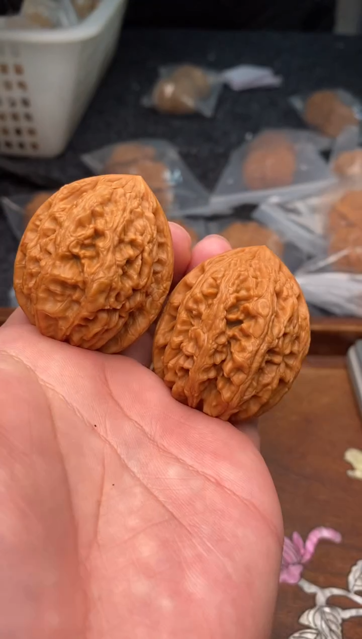 【闪购商品】文玩核桃把件G167号38尺大沽石