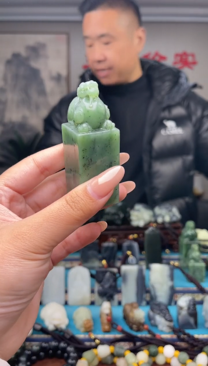 未镶嵌和田玉挂件1