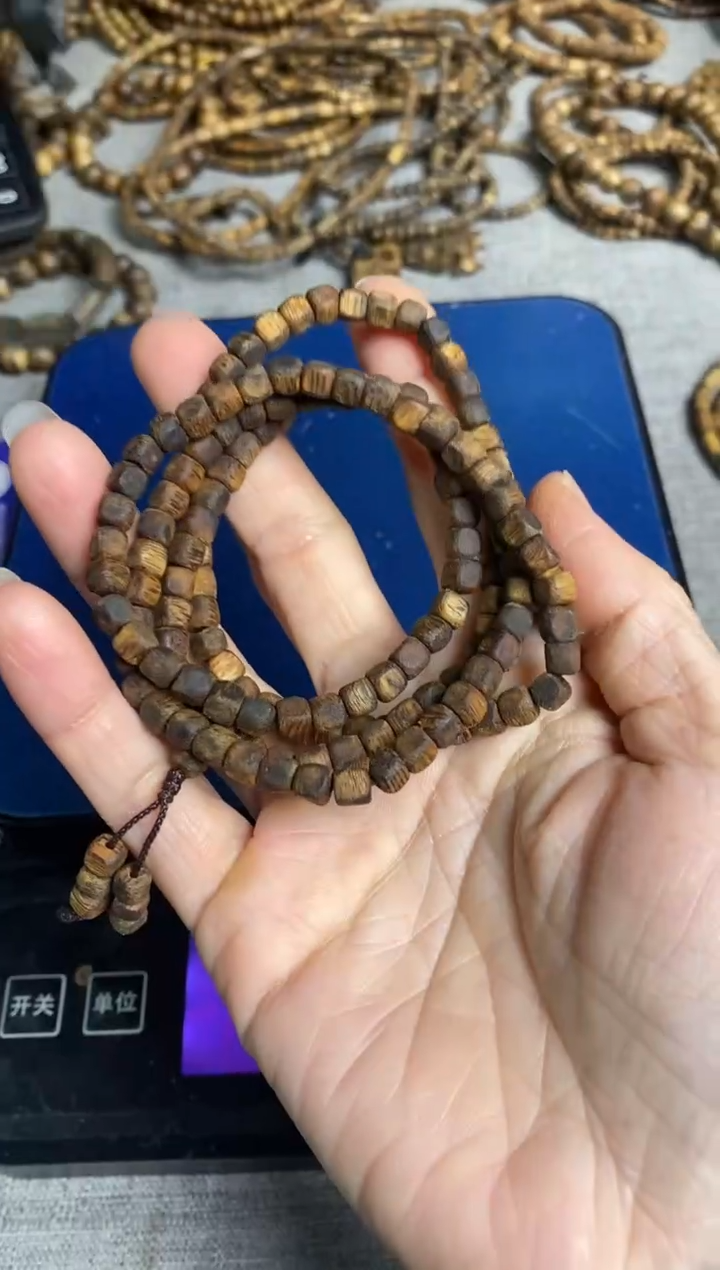 沉香手串高品质张勺子05小方糖珠多圈手串多样性发一