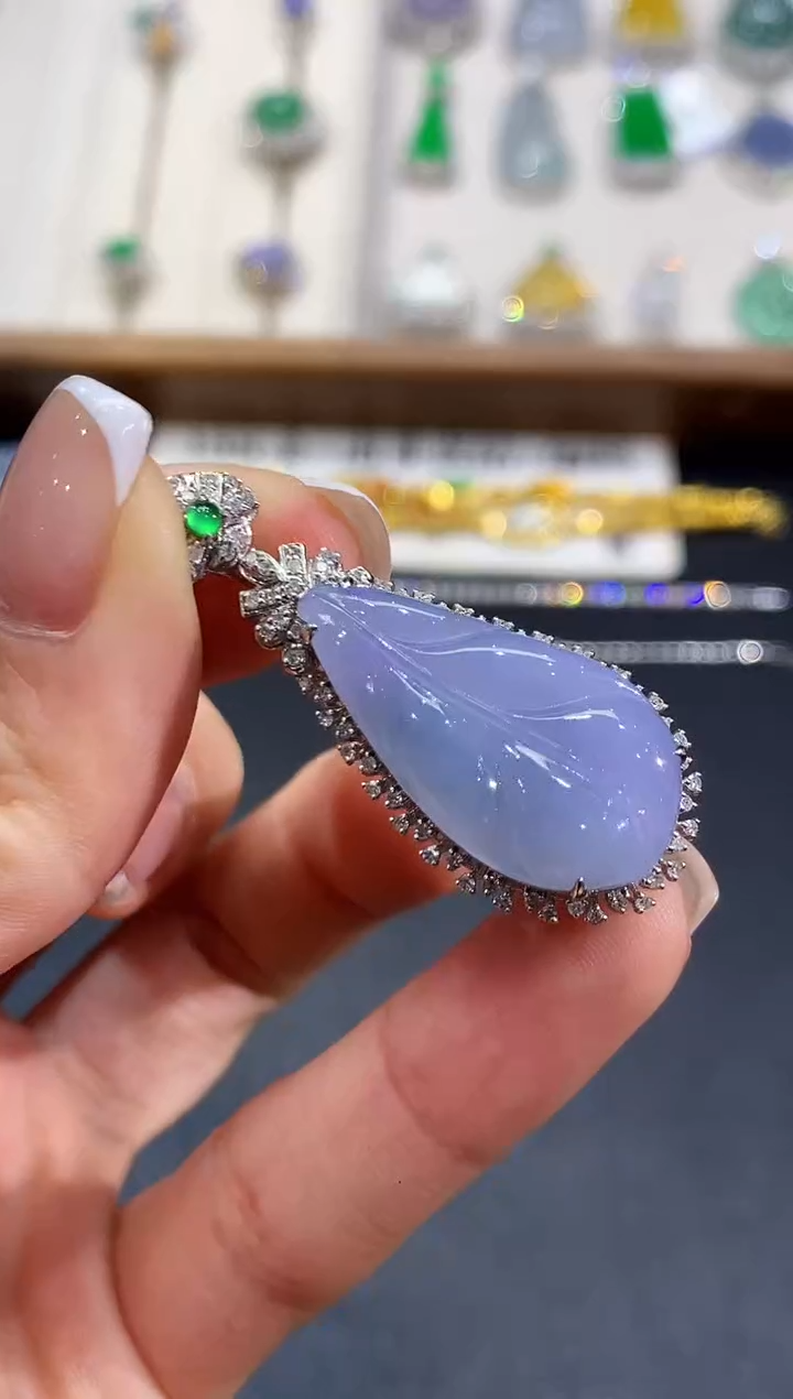 翡翠18K金镶嵌吊坠(不含链)多样性发其一