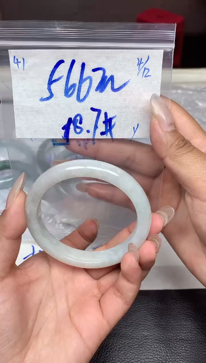 未镶嵌定制翡翠41毛货需精细抛光手镯拍一发一