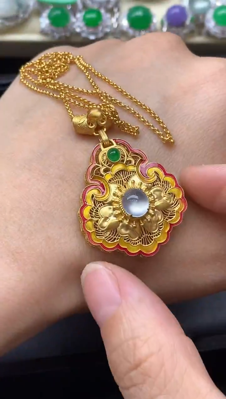 颈饰18K金镶嵌翡翠702-中国好珍宝