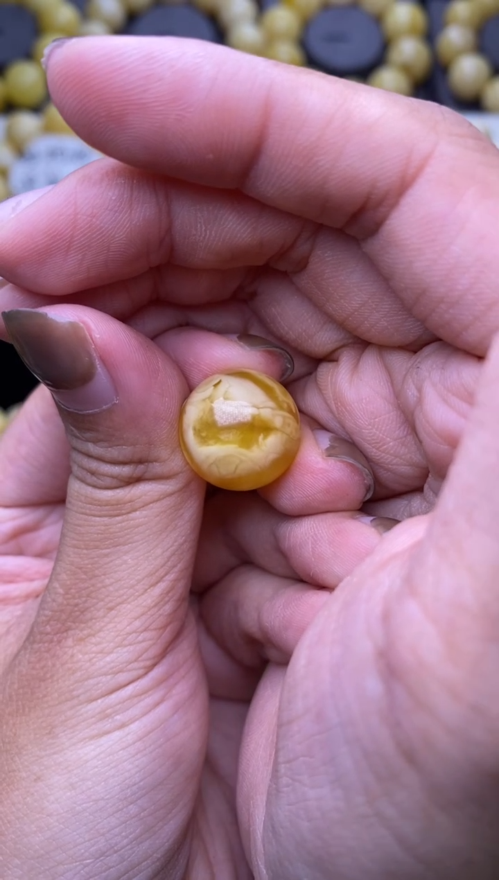 裸石琥珀未镶嵌大小姐珠宝31