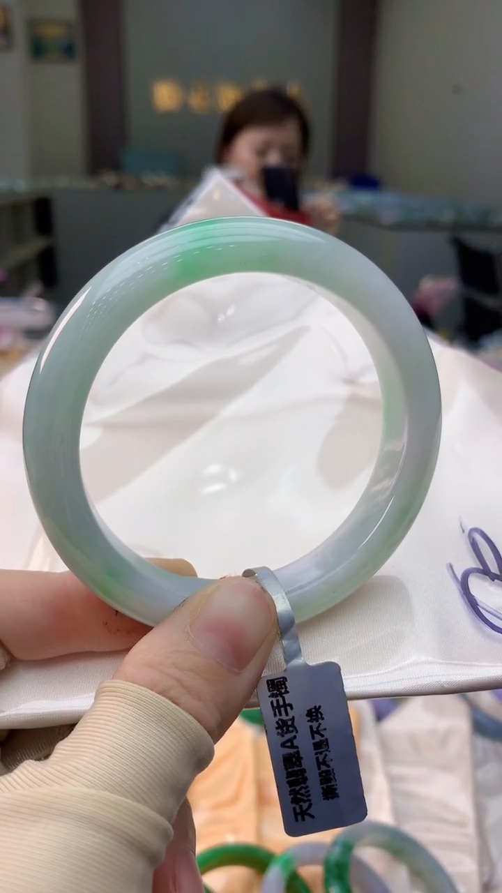 未镶嵌手镯翡翠0450334594