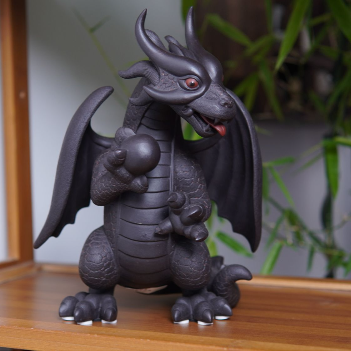 《林栖阁》宜兴紫砂手工黑金刚泥料飞龙高级摆件/茶宠林栖阁紫砂