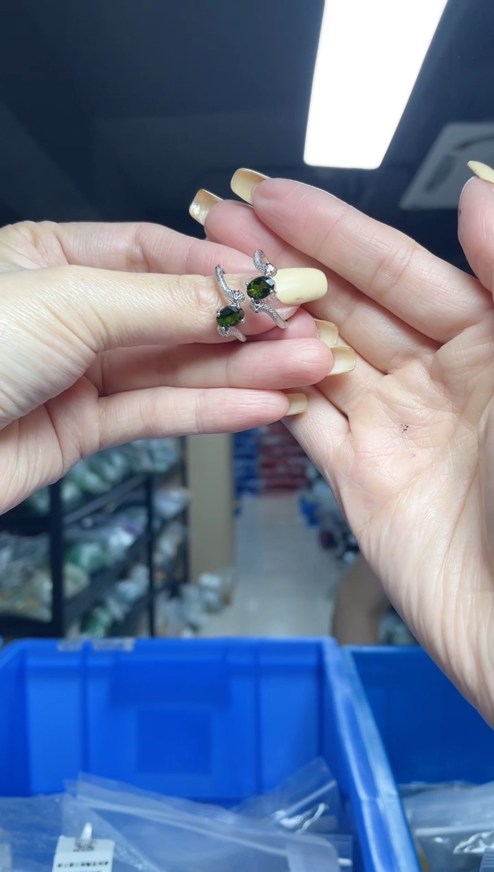 `透辉石未镶嵌（多样性发一件）