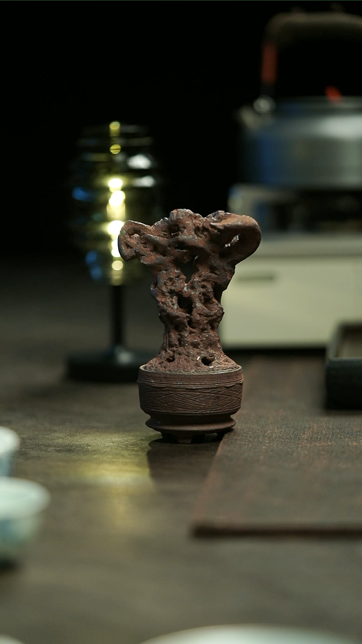 【闪购商品】欧阳文俊铁锈釉枯石香炉