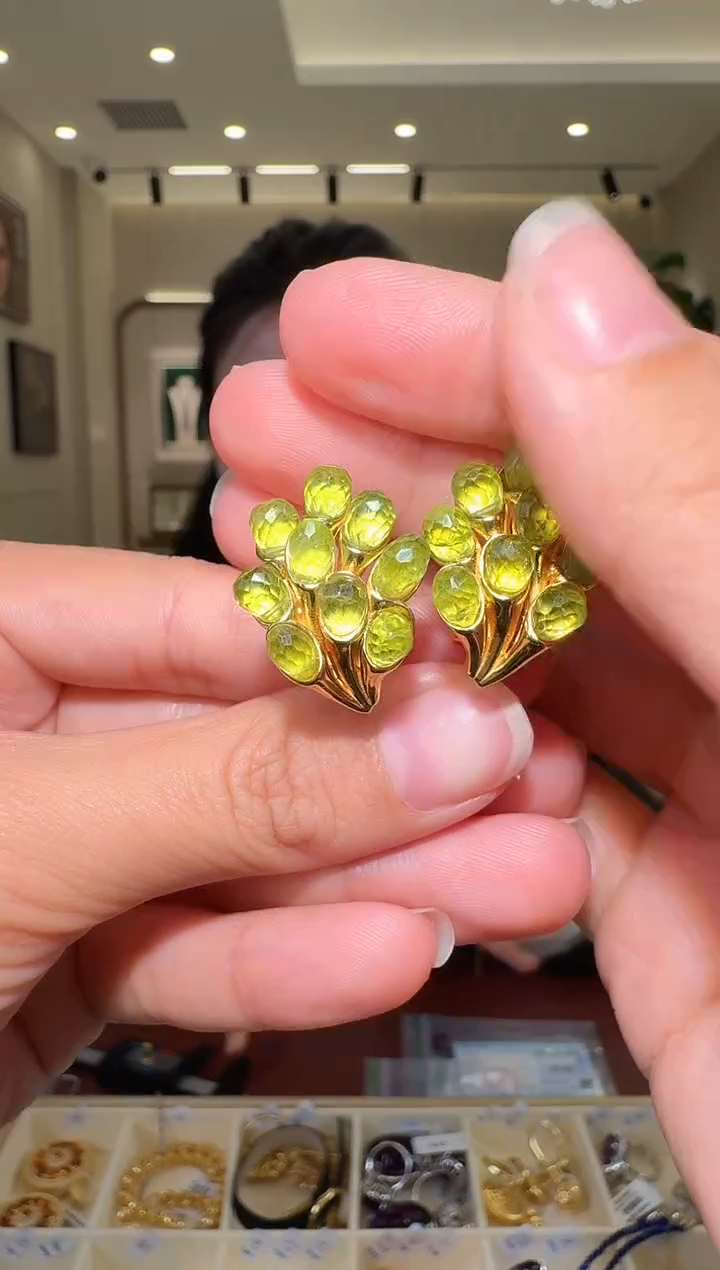 银S925镶嵌耳环橄榄石070