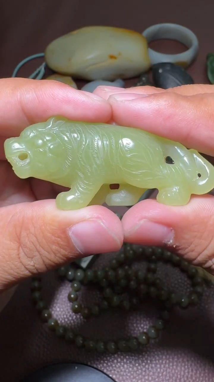 未镶嵌和田玉挂件王*和田玉