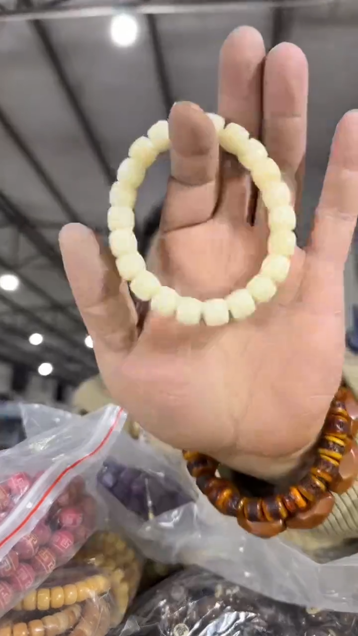 【闪购商品】菩提根/象牙果手串Z62