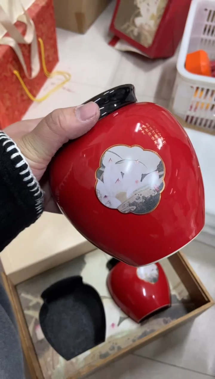 杯子瓷无运费险不带礼盒略有瑕疵有点脏介意勿拍