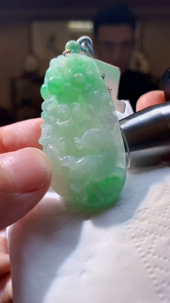 【闪购商品】定制翡翠未镶嵌1085hn-毛货挂件