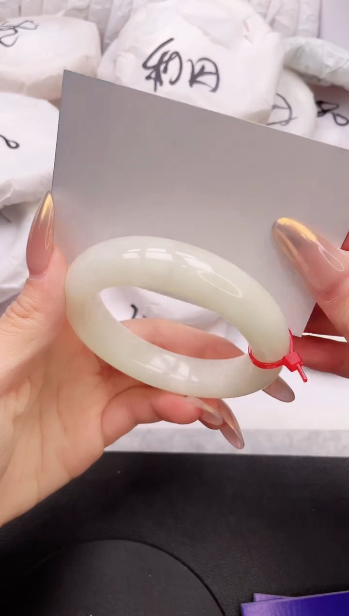 【闪购商品】和田玉手镯未镶嵌24L173-55