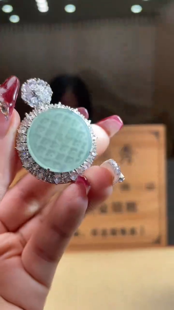 【闪购商品】翡翠颈饰未镶嵌      *A14 (只发一件)