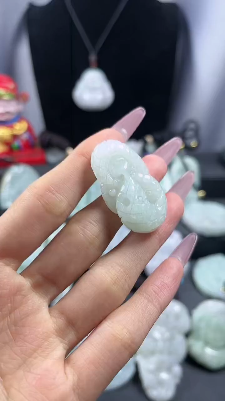 【闪购商品】翡翠颈饰未镶嵌小蛇