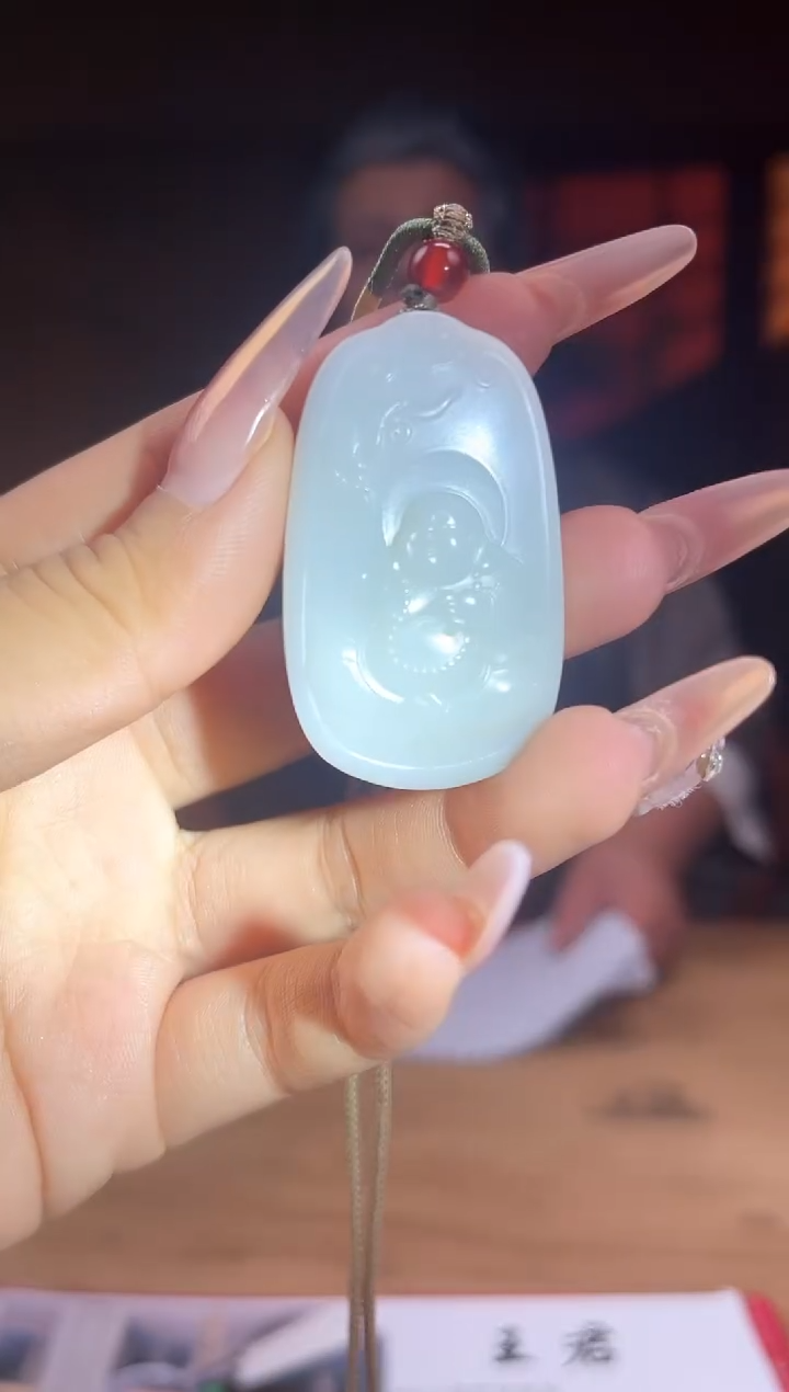 和田玉未镶嵌颈饰A598