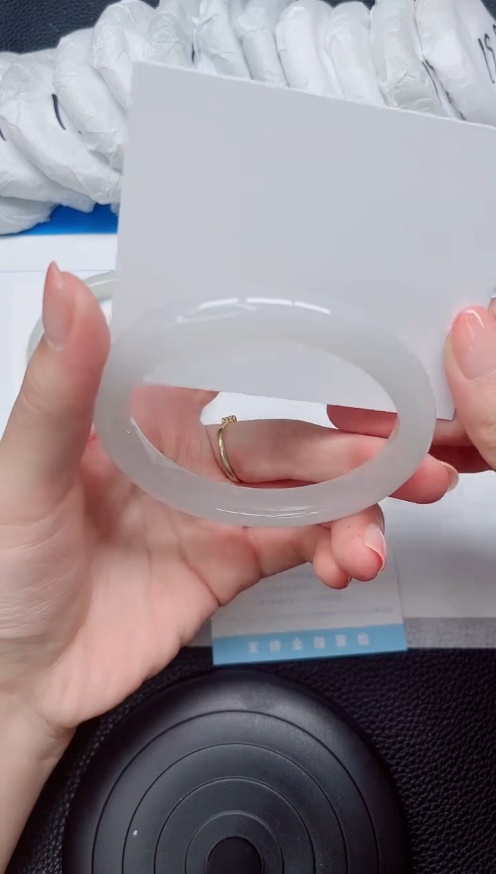 石英质玉手镯未镶嵌243-62.6