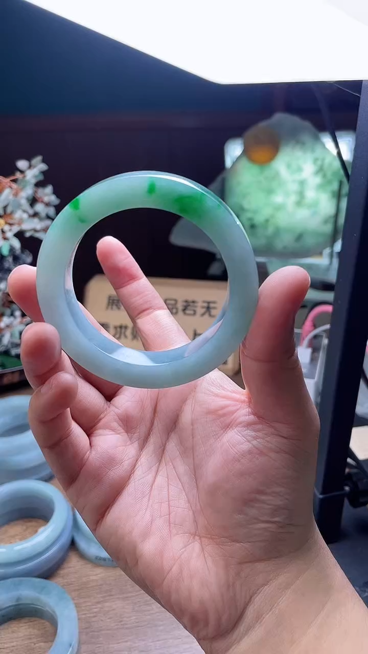 定制翡翠手镯未镶嵌定制