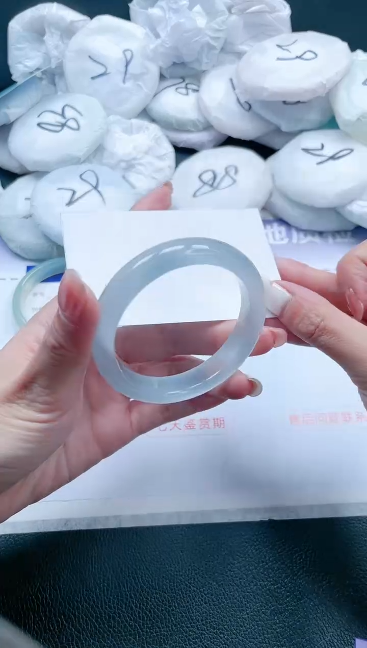 【闪购商品】石英质玉手镯未镶嵌 冰冰蓝手镯-53