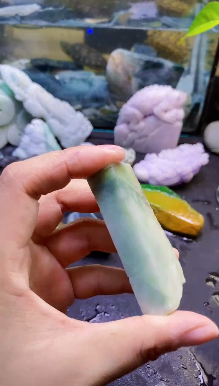 翡翠挂件未镶嵌天然翡翠099