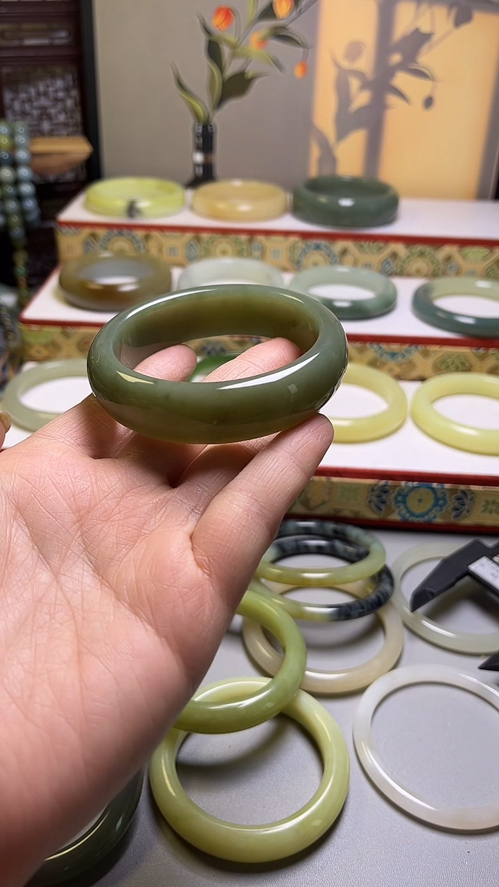 和田玉未镶嵌手镯新疆且末青蓝59+