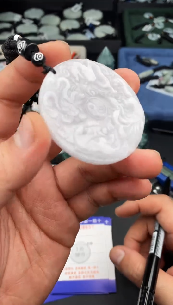 【闪购商品】翡翠颈饰未镶嵌  天然翡翠，一物一图