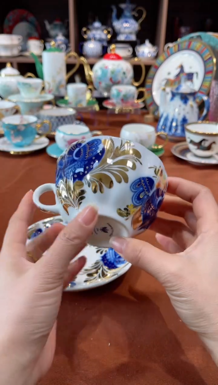 【闪购商品】瓷片金色花园杯碟······