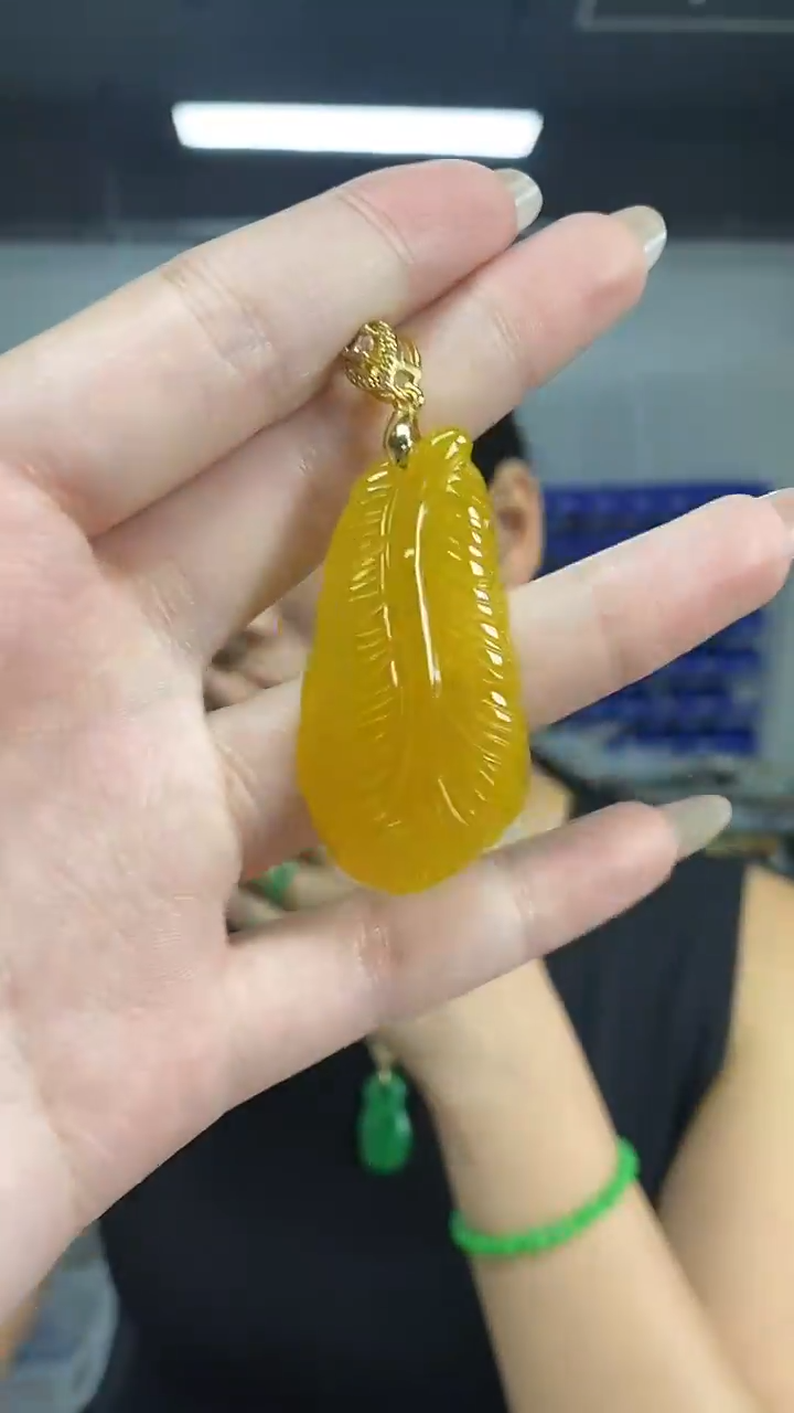 颈饰未镶嵌翡翠多样性发其一颜色微差