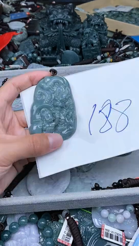 【闪购商品】翡翠颈饰未镶嵌天然A货翡翠一物一证