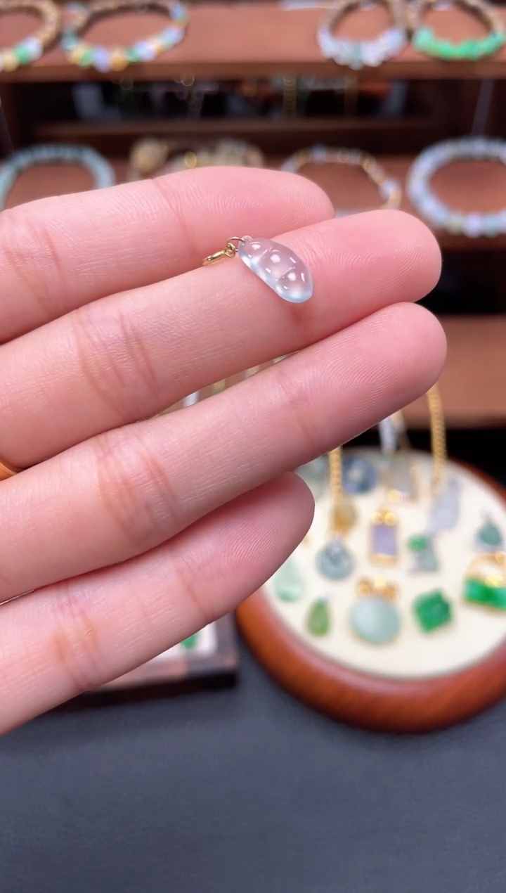 【闪购商品】翡翠吊坠(不含链)18K金镶嵌一个  JK613