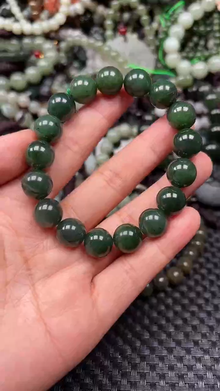 和田玉未镶嵌颈饰1