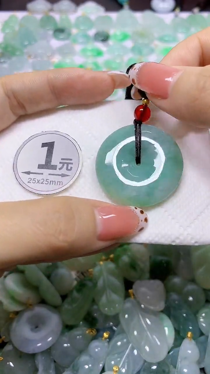 颈饰未镶嵌翡翠天然翡翠A货