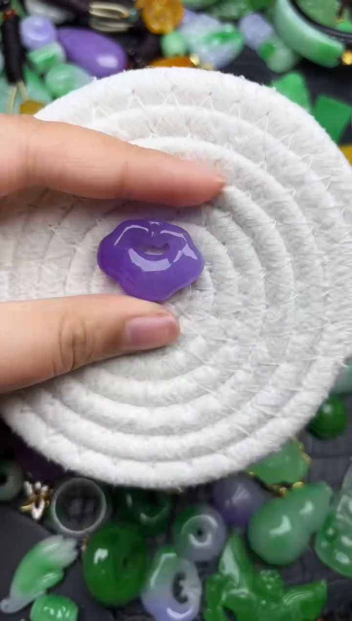 颈饰未镶嵌翡翠缅甸翡翠吊坠