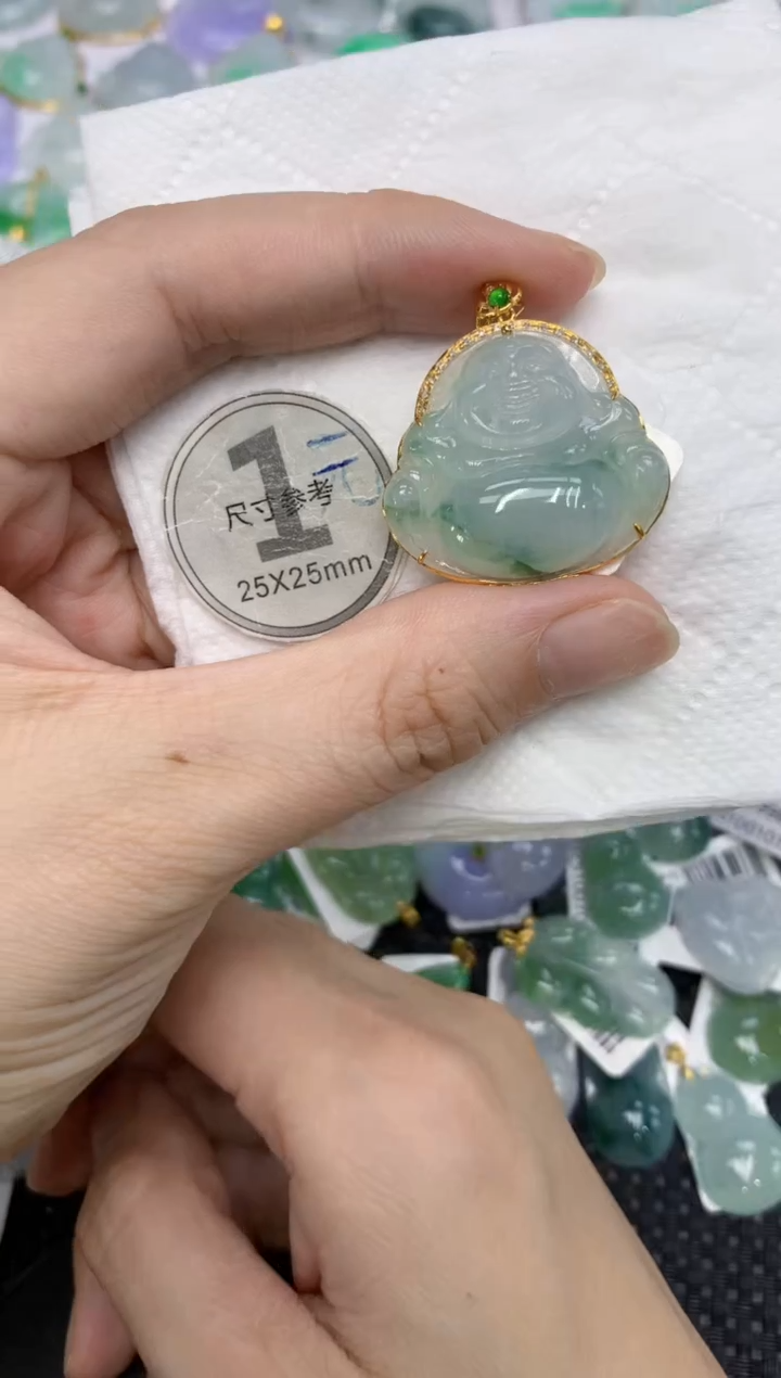 颈饰18K金镶嵌翡翠111111111