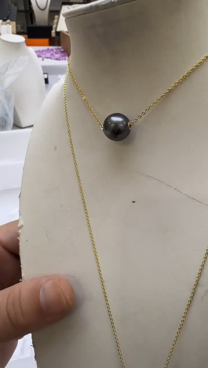 18K金镶嵌海水珍珠吊坠(赠链)10-11mm 大溪地路路通