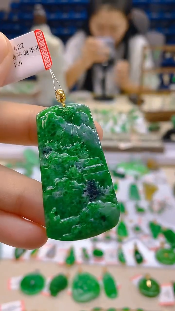 颈饰18K金镶嵌翡翠新号开播 全场乱卖