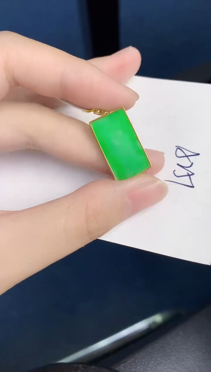 【闪购商品】翡翠颈饰18K金镶嵌000000000