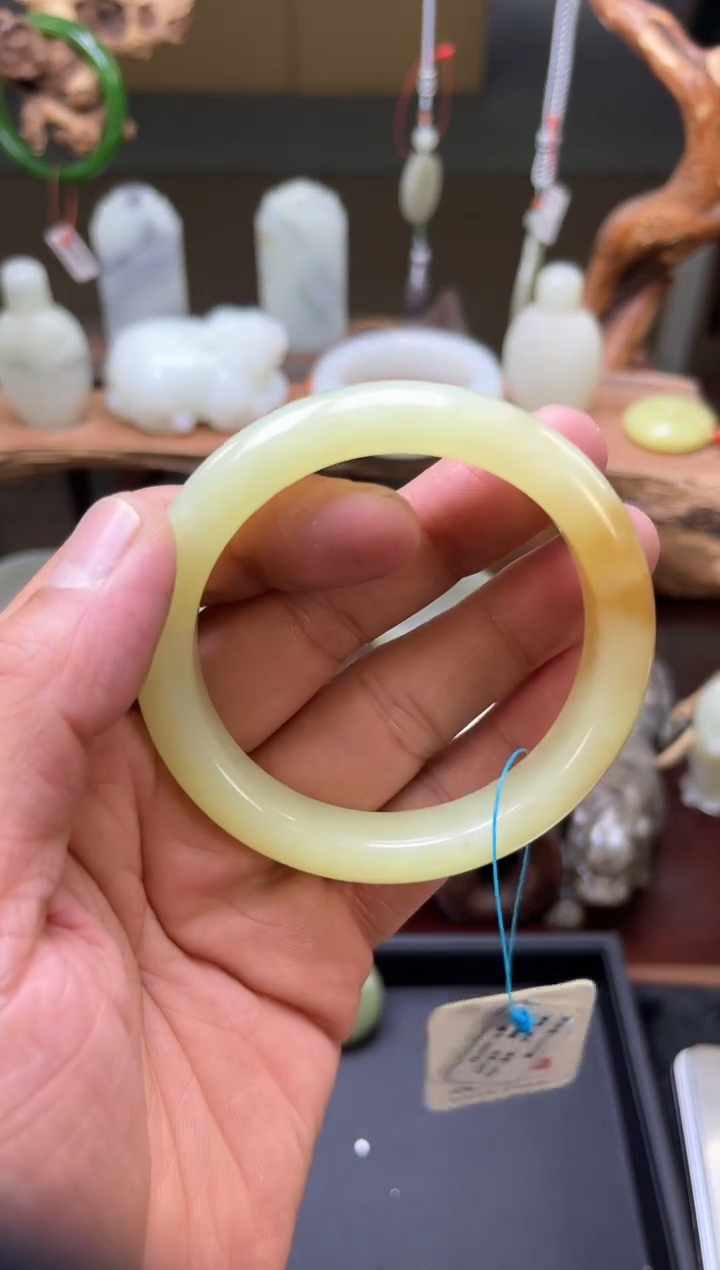 【闪购商品】和田玉手镯未镶嵌若羌黄玉57圈9007344