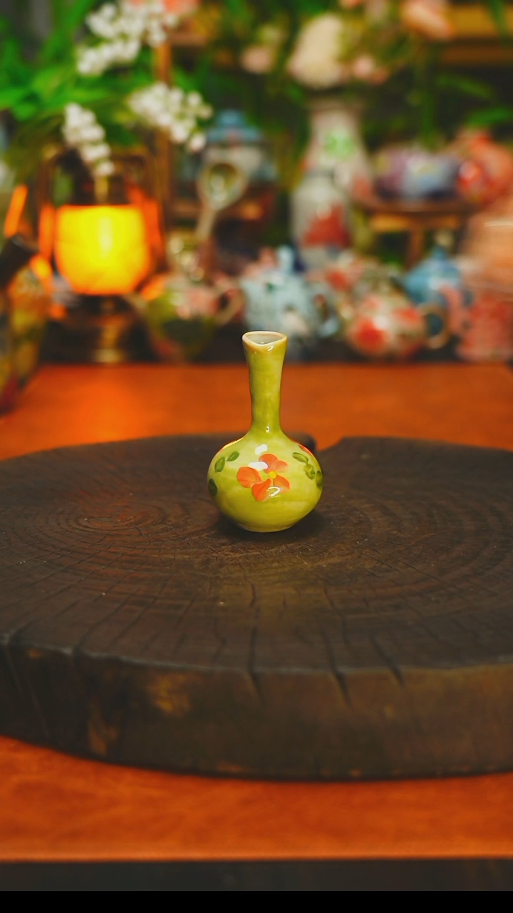 油画小花瓶-素简手作899