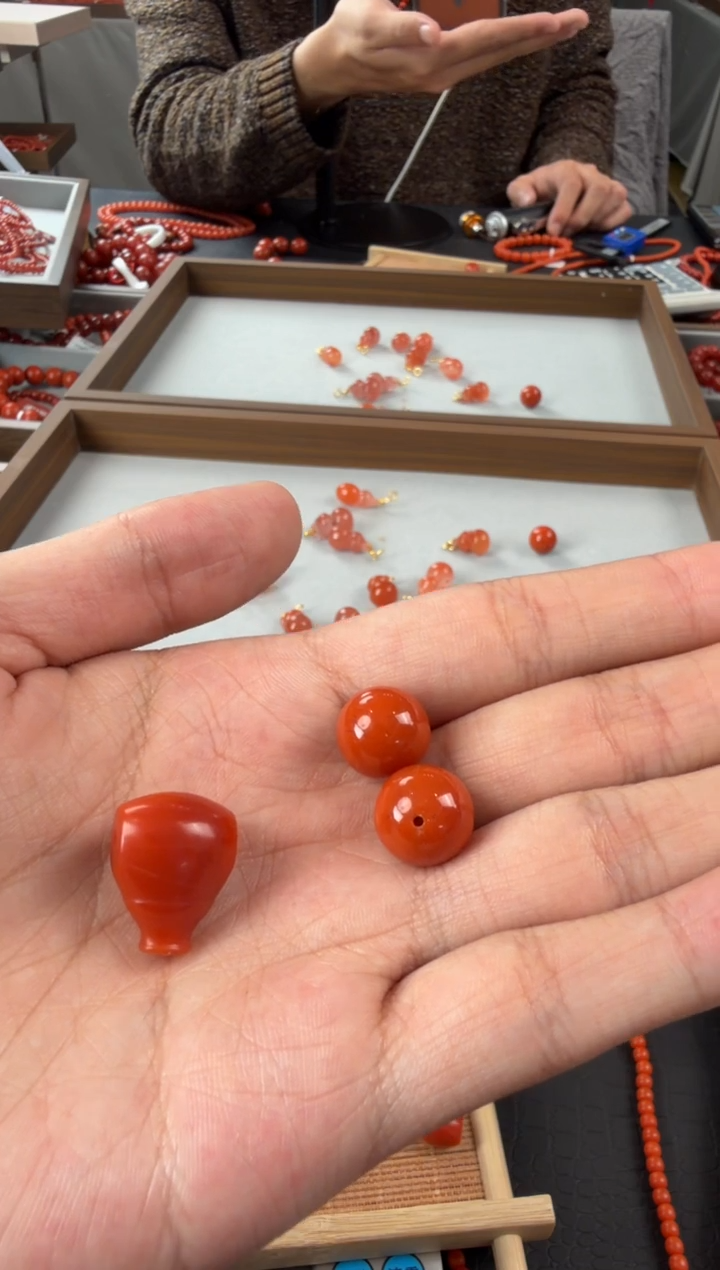 吊坠(不含链)未镶嵌南红玛瑙三件