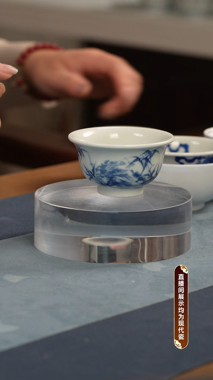 杯子瓷杨贵云 青花内绘 竹