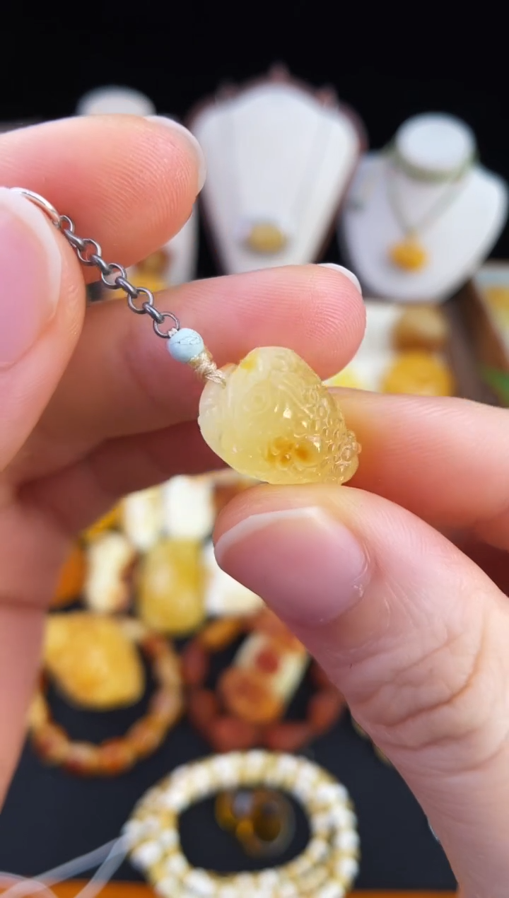 琥珀未镶嵌珠宝奇石柒月