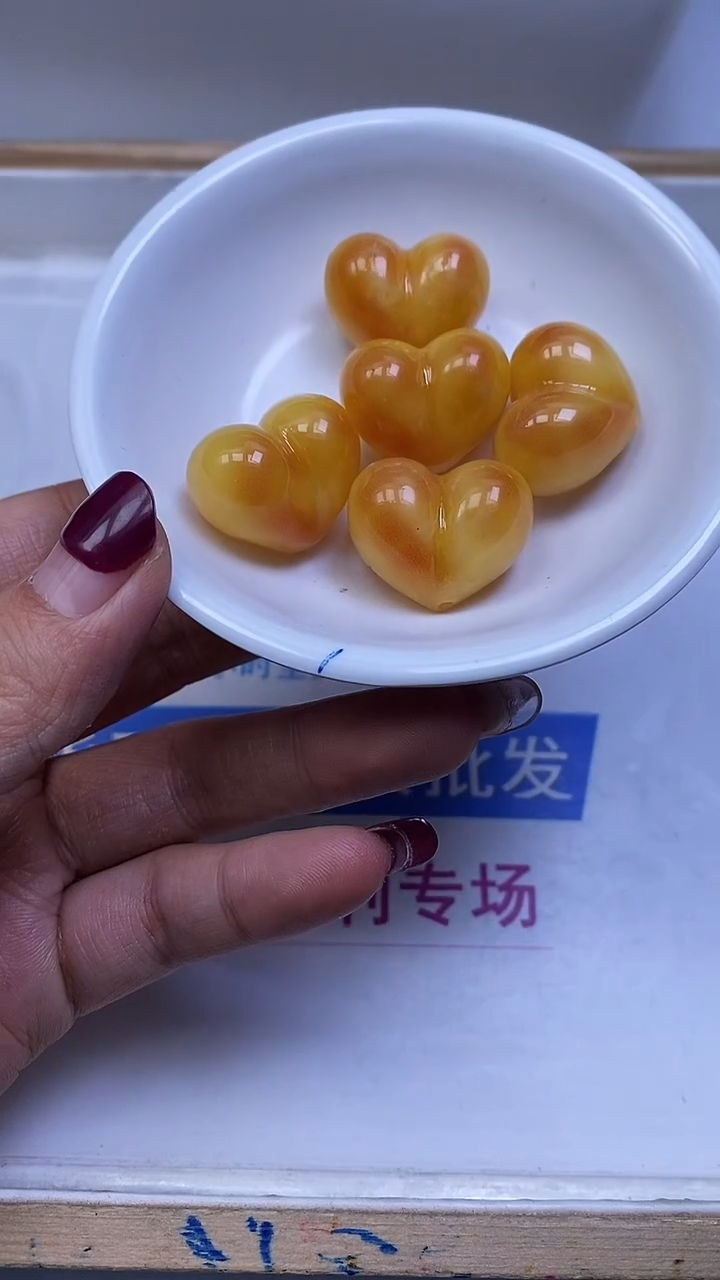 裸石蜜蜡未镶嵌E821 蜜蜡 屁桃23*18mm1个5.8元