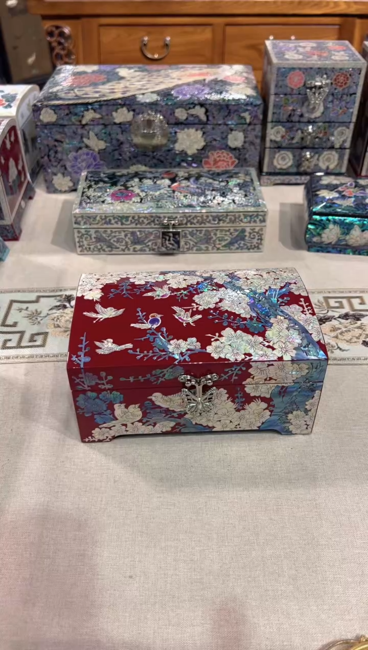 【闪购商品】按扣绒布底弘贝雅螺钿漆器文化馆