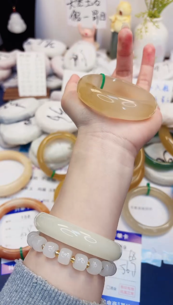 【闪购商品】石英质玉手镯未镶嵌159-财气镯-圈口56